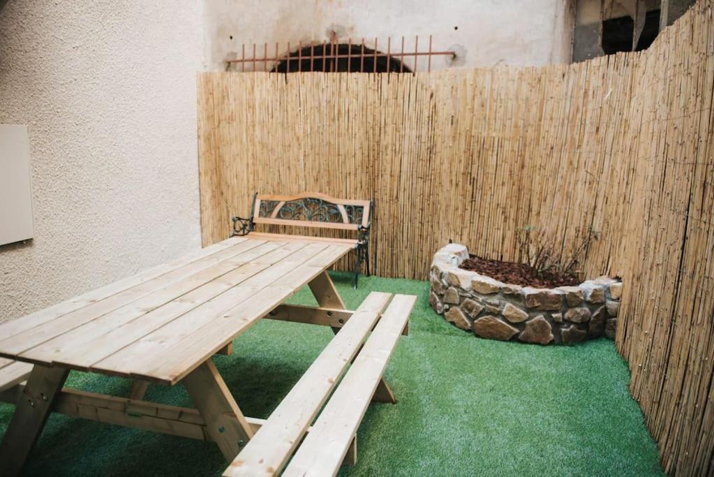 בריוד Appartement 2 Pieces Jacuzzi מראה חיצוני תמונה